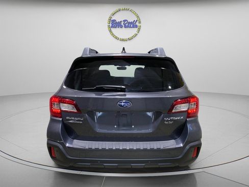 Used 2018 Subaru Outback 2.5i Limited AWD/4WD image 4