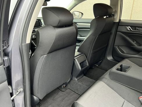 Used 2018 Honda Accord LX image 27