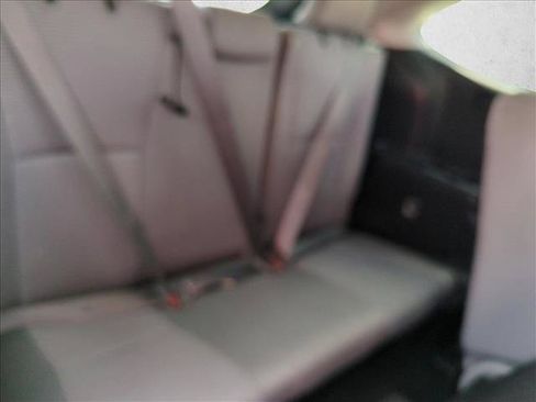 Used 2022 Toyota Highlander LE FWD image 18
