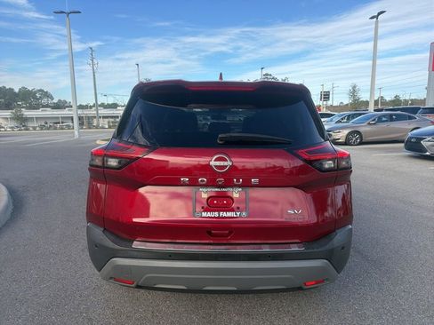 Certified 2022 Nissan Rogue SV image 7