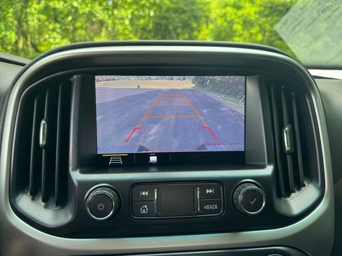 Used 2019 Chevrolet Colorado LT w/ LT Convenience Package AWD/4WD image 16