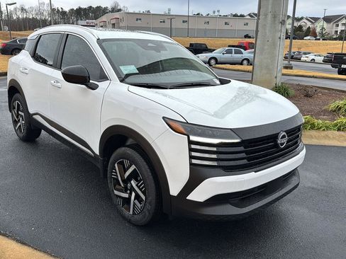 New 2026 Nissan Kicks SV w/ SV Premium Package image 6