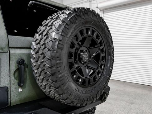 Used 2017 Jeep Wrangler Unlimited Sport w/ Quick Order Package 24S AWD/4WD image 56