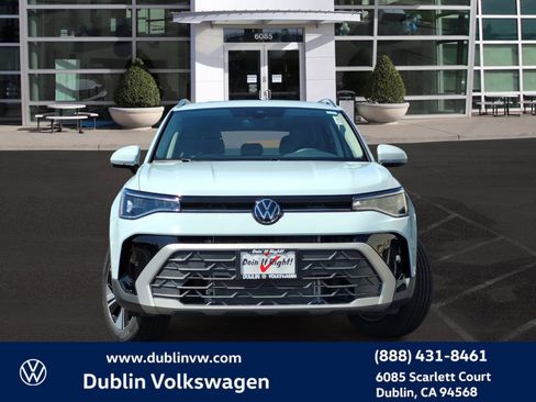 New 2025 Volkswagen Taos SE image 2