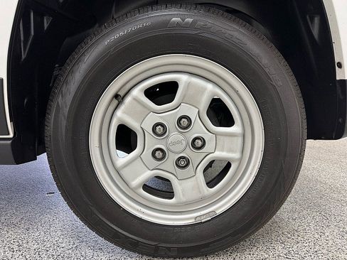 Used 2017 Jeep Patriot Sport FWD image 23