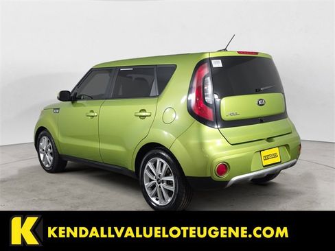 Used 2018 Kia Soul + image 3