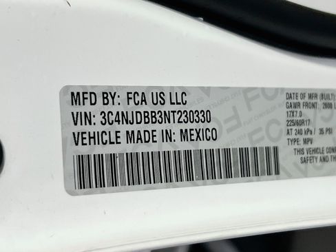 Used 2022 Jeep Compass Latitude AWD/4WD image 29