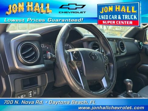 Used 2019 Toyota Tacoma TRD Sport image 21