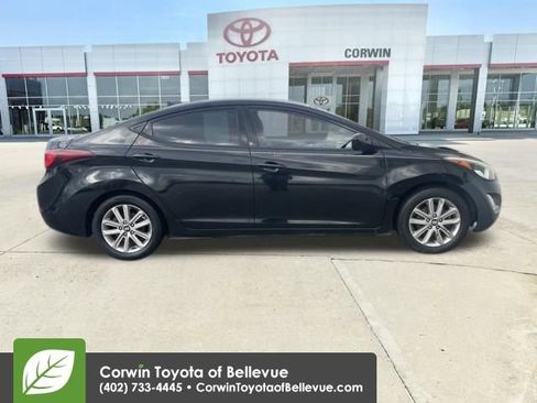 Used 2014 Hyundai Elantra SE w/ Option Group 02 image 6