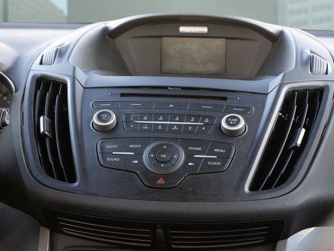 Used 2017 Ford Escape S image 29