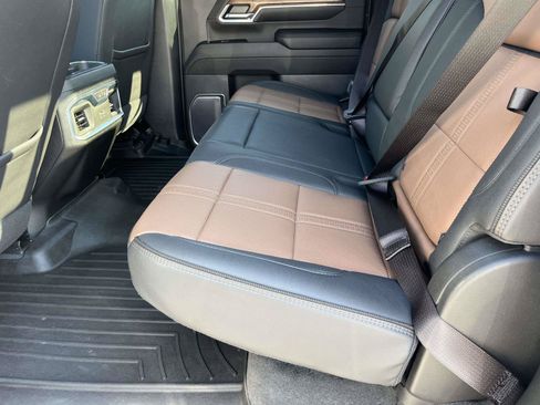Used 2024 Chevrolet Silverado 3500 High Country w/ High Country Premium Package AWD/4WD image 20