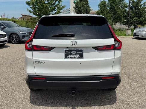 Used 2026 Honda CR-V EX image 3