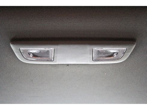 Used 2020 GMC Sierra 1500 SLT RWD image 16