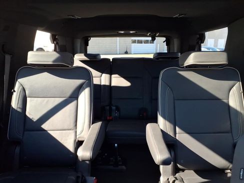 Used 2024 Chevrolet Tahoe Premier w/ Premium Package 2 image 20