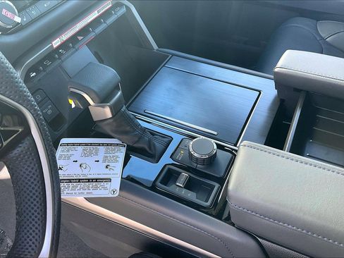 New 2026 Toyota Tundra Platinum image 10