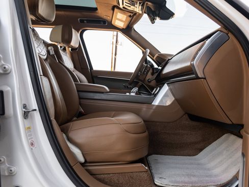 Used 2022 Land Rover Range Rover SV image 46