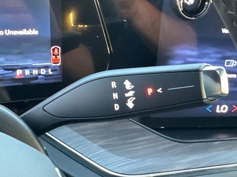 New 2025 Chevrolet Suburban LS image 24