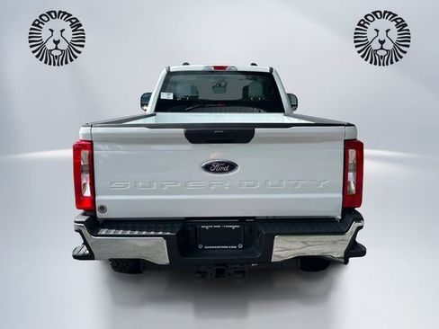 New 2026 Ford F250 XL w/ XL Off-Road Package image 6