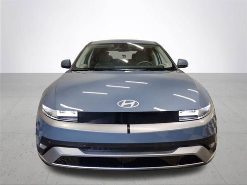 New 2026 Hyundai Ioniq 5 SE image 3