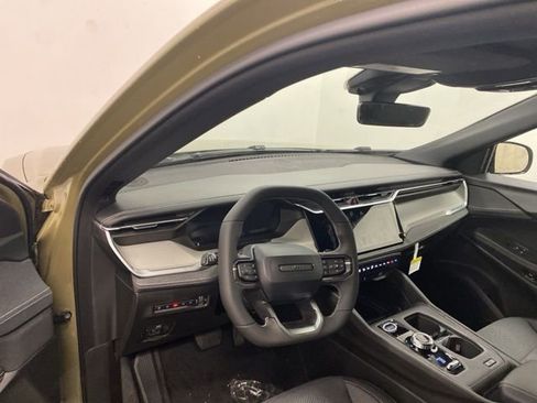 Used 2026 Jeep Cherokee Laredo AWD/4WD image 7