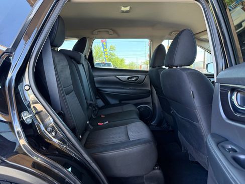 Used 2019 Nissan Rogue SV AWD/4WD image 17