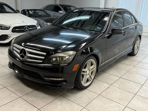 Used 2011 Mercedes-Benz C 350 Sport image 3