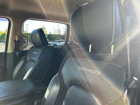 Used 2021 RAM 1500 Laramie AWD/4WD image 9