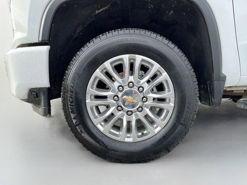 Used 2022 Chevrolet Silverado 3500 High Country w/ Z71 Off-Road Package AWD/4WD image 33