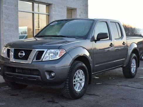 Used 2020 Nissan Frontier SV image 9