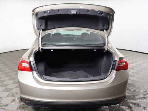 Used 2023 Chevrolet Malibu LS image 14