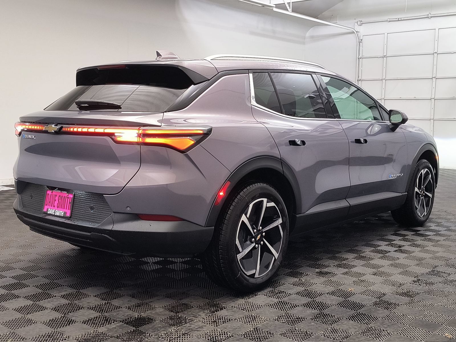 New 2026 Chevrolet Equinox EV LT FWD image 9