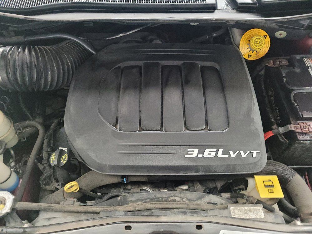 Used 2015 Dodge Grand Caravan American Value Package FWD image 30