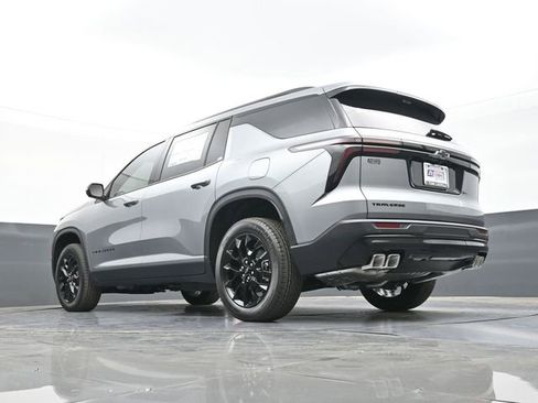 New 2026 Chevrolet Traverse LT w/ Midnight/Sport Edition FWD image 43