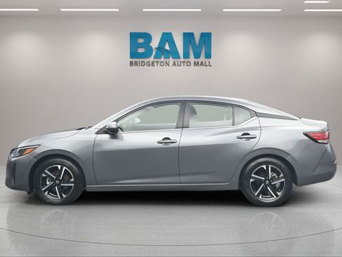 Used 2024 Nissan Sentra SV FWD image 4