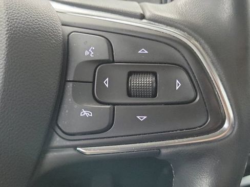 Used 2023 Buick Envision Essence AWD/4WD image 25