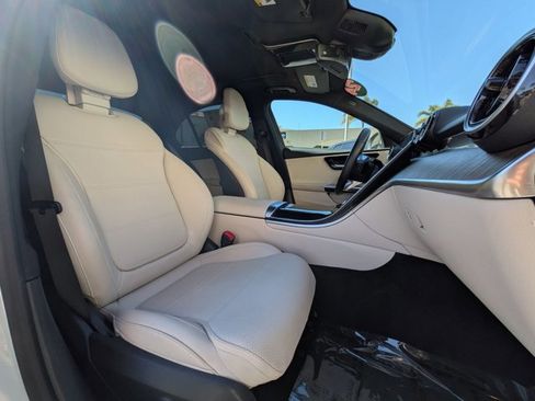 Used 2024 Mercedes-Benz C 300 C 300 image 21