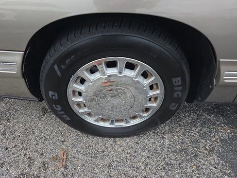 Used 1999 Cadillac De Ville w/ Comfort/Convenience Pkg FWD image 10