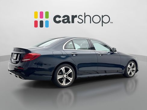 Used 2017 Mercedes-Benz E 300 4MATIC image 5