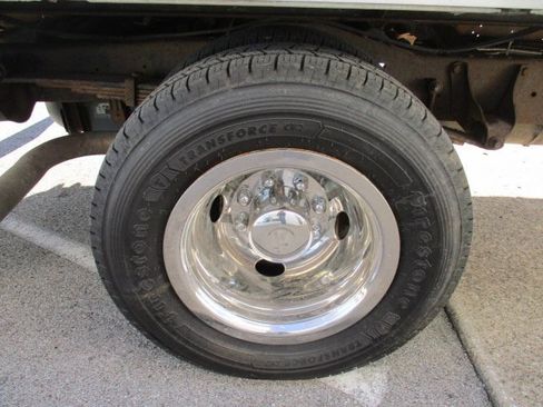 Used 2019 Ford E-350 and Econoline 350 Super Duty w/ Power Windows & Locks Group image 24