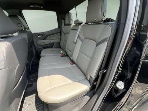 New 2025 Chevrolet Colorado ZR2 w/ Technology Package image 23