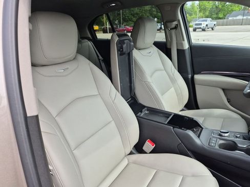 Certified 2023 Cadillac XT4 Luxury w/ Cold Weather Package FWD image 29