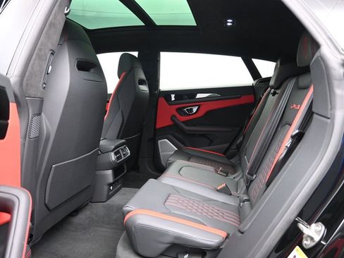 Used 2024 Lamborghini Urus S image 34