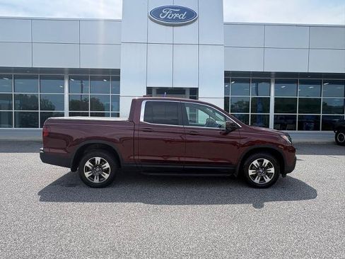 Used 2017 Honda Ridgeline RTL-T image 2