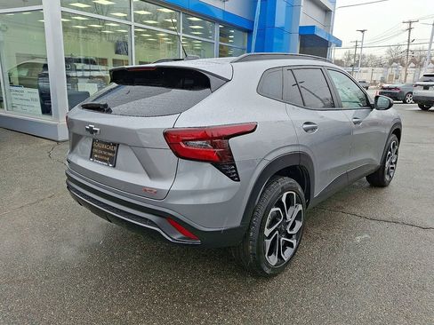 Used 2024 Chevrolet Trax RS w/ Driver Confidence Package image 7