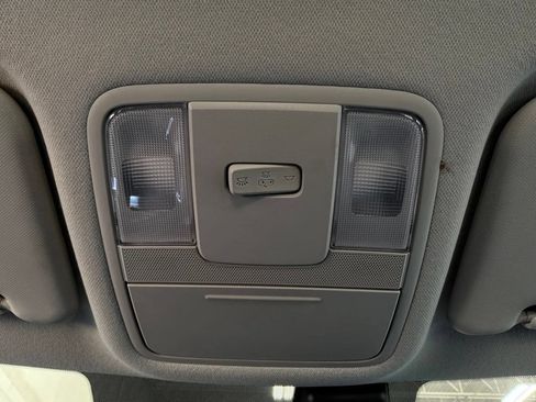 Used 2025 Kia Soul FWD image 16