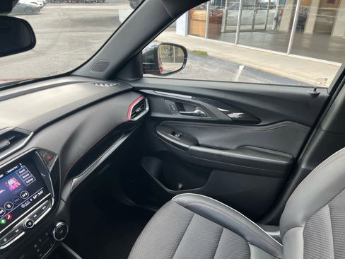 Used 2023 Chevrolet TrailBlazer RS w/ Sun and Liftgate Package image 32