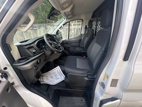 Used 2025 Ford Transit 250 Low Roof w/ Exterior Upgrade Package RWD image 9
