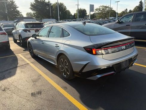 Used 2025 Hyundai Sonata SEL FWD image 4