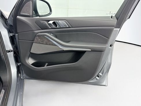 New 2026 BMW X7 xDrive40i w/ Premium Package image 24