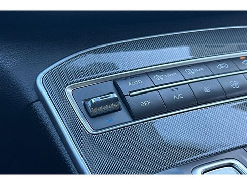 Used 2022 Hyundai Santa Fe SEL w/ Convenience Package image 29